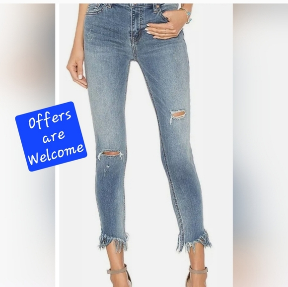 Free People Denim - We The Free/Free People Great Heights Frayed/Fringe Skinny Jeans. Size 26